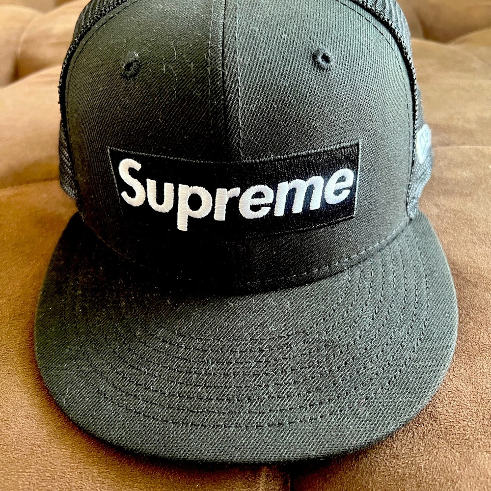 100% Authentic New Era SUPREME Box Logo Fitted Trucker’s Cap!